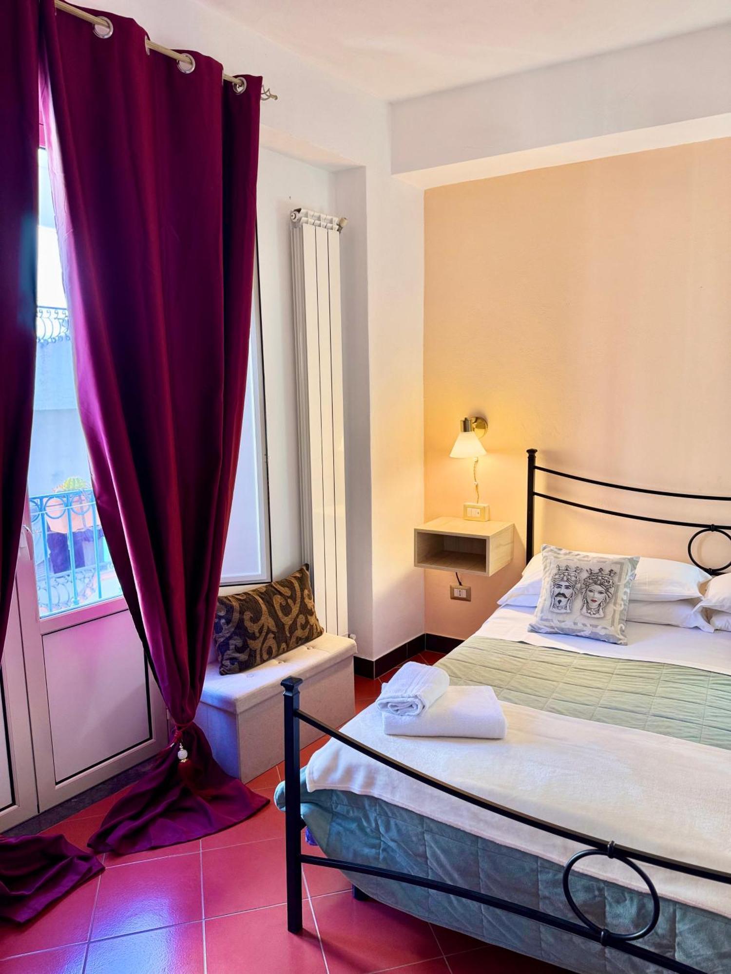 Bed and Breakfast Taormina'S Sun Exterior foto