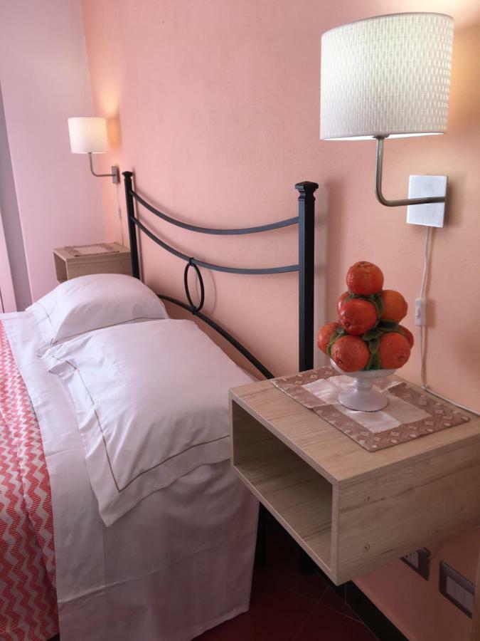 Bed and Breakfast Taormina'S Sun Exterior foto